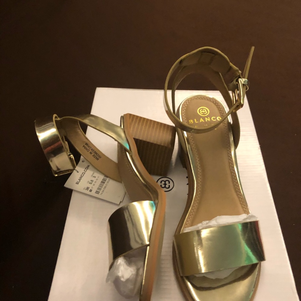 Women’s shoes
